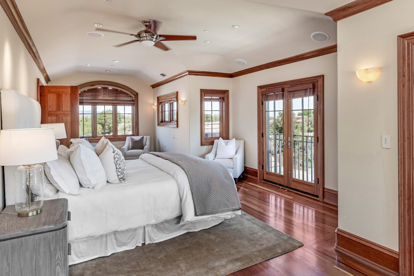 Detail Gallery Image 19 of 59 For 1 Redberry Rdg, Portola Valley,  CA 94028 - 5 Beds | 6/2 Baths