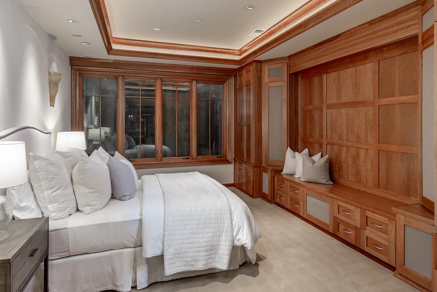 Detail Gallery Image 37 of 59 For 1 Redberry Rdg, Portola Valley,  CA 94028 - 5 Beds | 6/2 Baths