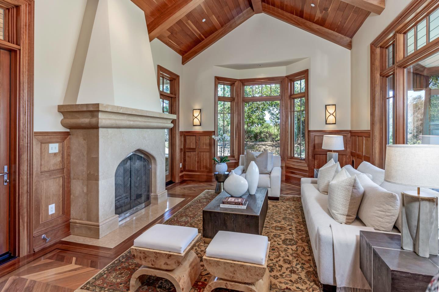 Detail Gallery Image 4 of 59 For 1 Redberry Rdg, Portola Valley,  CA 94028 - 5 Beds | 6/2 Baths