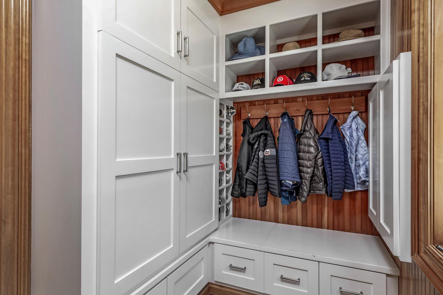 Detail Gallery Image 41 of 59 For 1 Redberry Rdg, Portola Valley,  CA 94028 - 5 Beds | 6/2 Baths