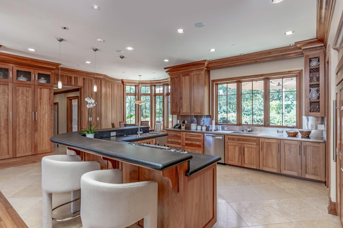 Detail Gallery Image 9 of 59 For 1 Redberry Rdg, Portola Valley,  CA 94028 - 5 Beds | 6/2 Baths