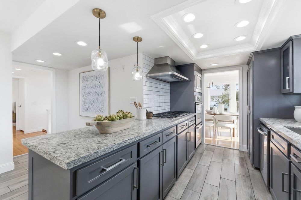 Detail Gallery Image 11 of 42 For 1179 Park Pacifica Ave, Pacifica,  CA 94044 - 5 Beds | 3 Baths