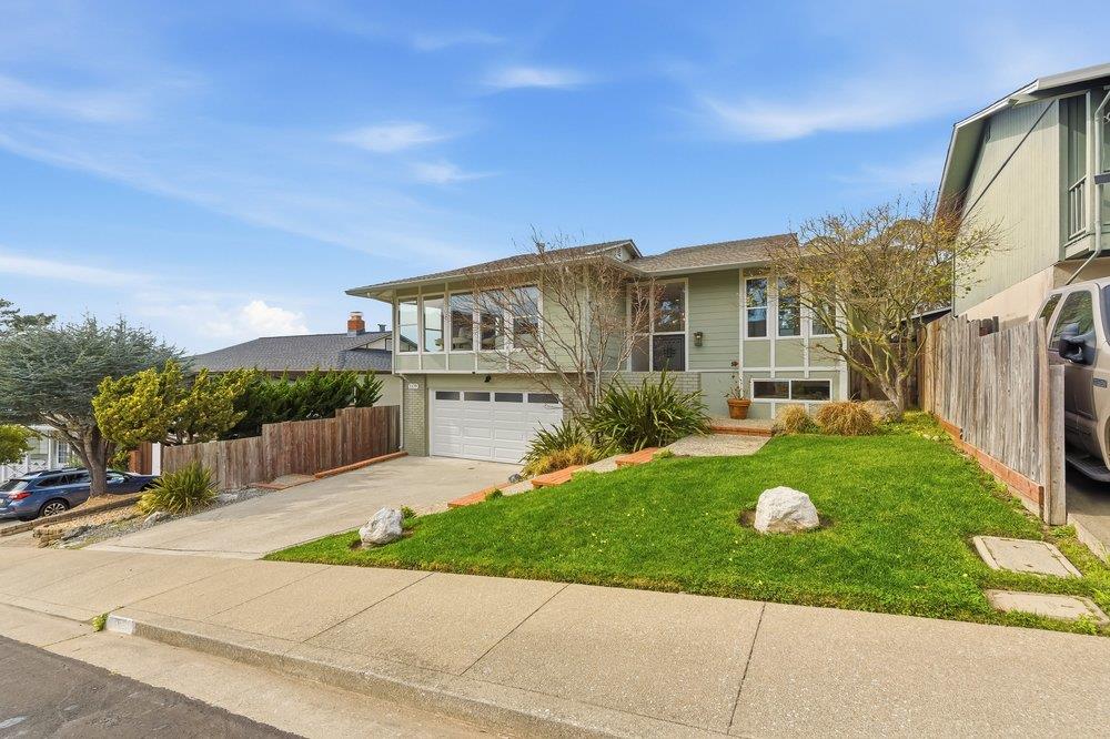 Detail Gallery Image 3 of 42 For 1179 Park Pacifica Ave, Pacifica,  CA 94044 - 5 Beds | 3 Baths