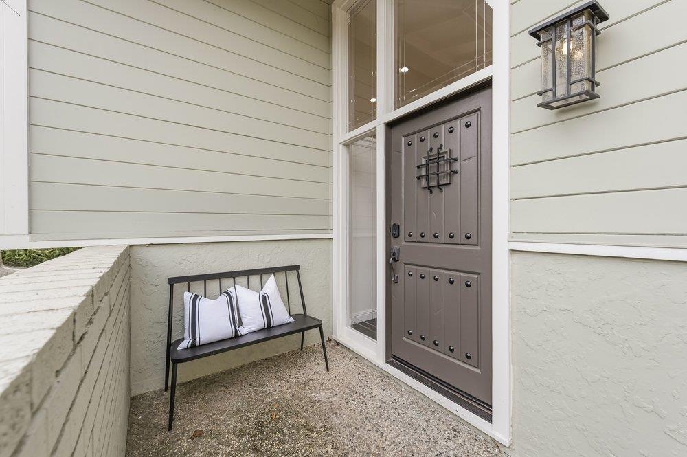 Detail Gallery Image 4 of 42 For 1179 Park Pacifica Ave, Pacifica,  CA 94044 - 5 Beds | 3 Baths