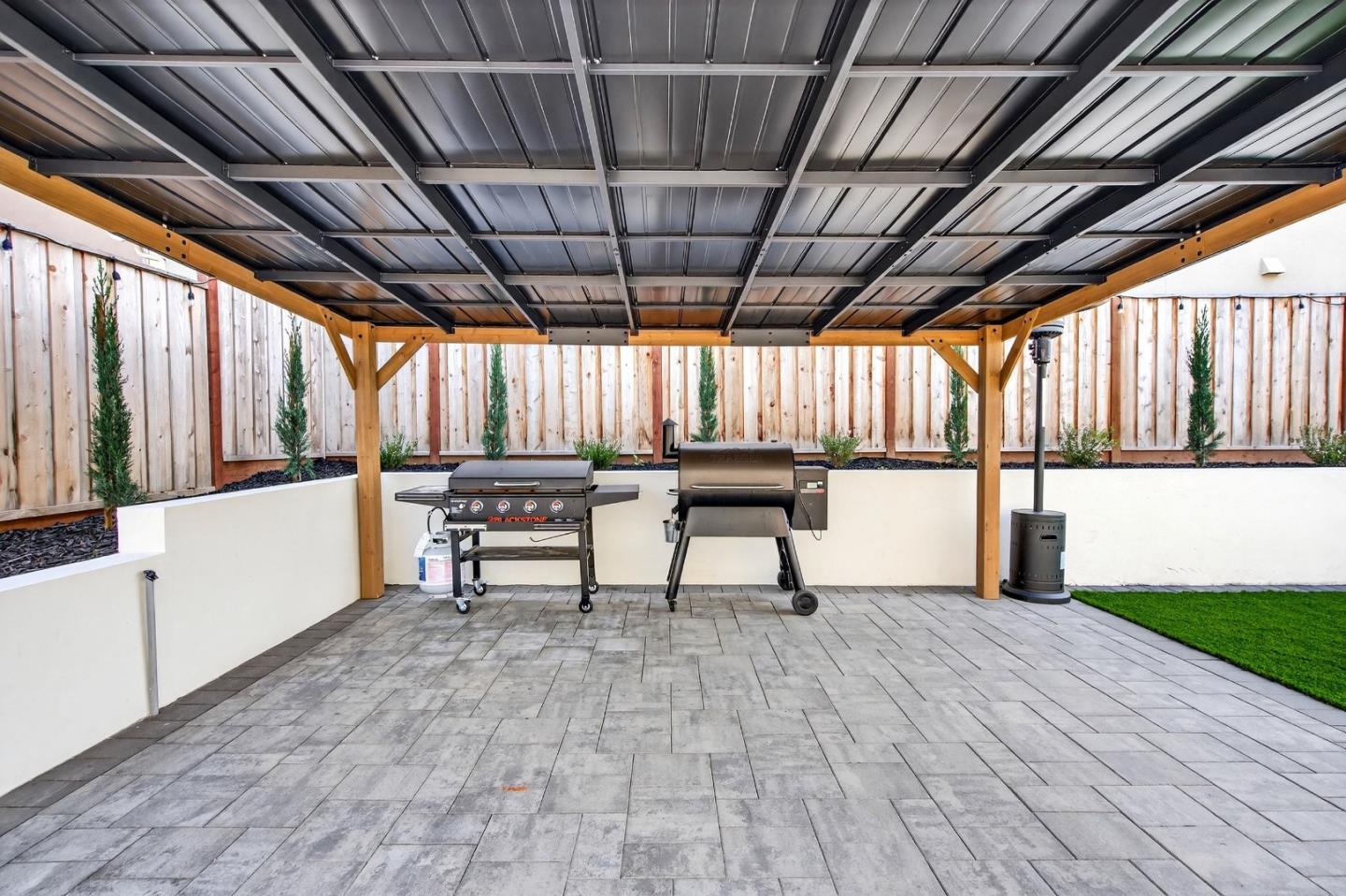 Detail Gallery Image 21 of 31 For 2001 Marigold St, Hollister,  CA 95023 - 3 Beds | 2 Baths