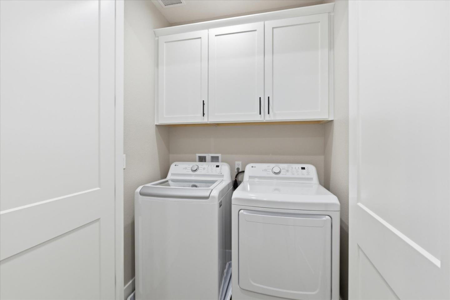 Detail Gallery Image 21 of 41 For 922 Loyola Ln, Morgan Hill,  CA 95037 - 4 Beds | 3/1 Baths