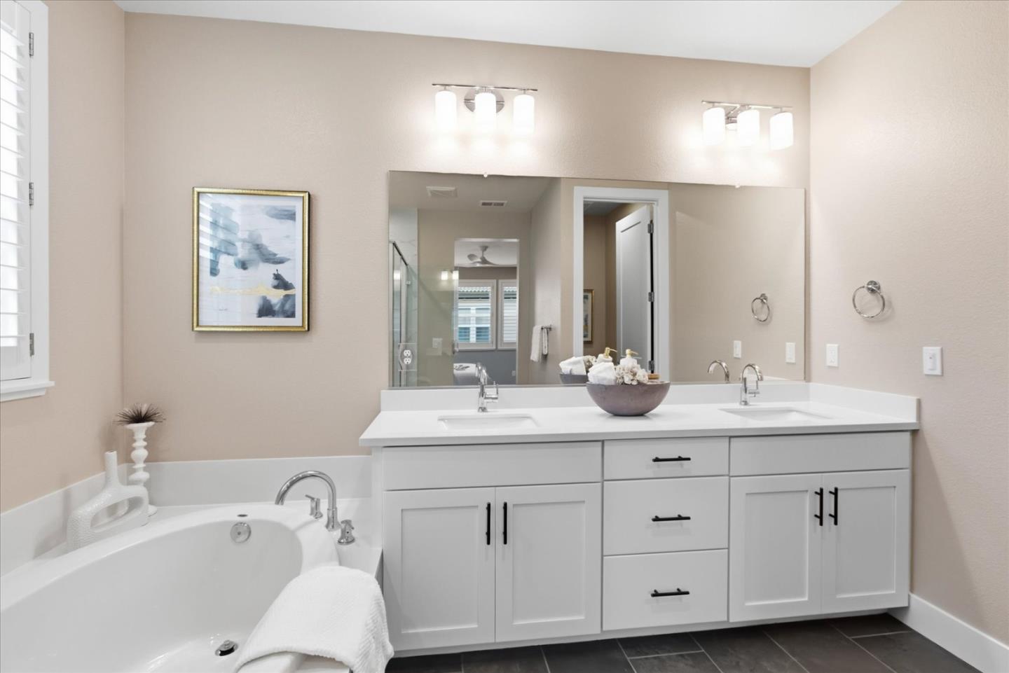 Detail Gallery Image 27 of 41 For 922 Loyola Ln, Morgan Hill,  CA 95037 - 4 Beds | 3/1 Baths