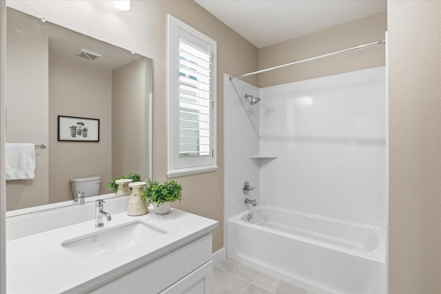 Detail Gallery Image 7 of 41 For 922 Loyola Ln, Morgan Hill,  CA 95037 - 4 Beds | 3/1 Baths