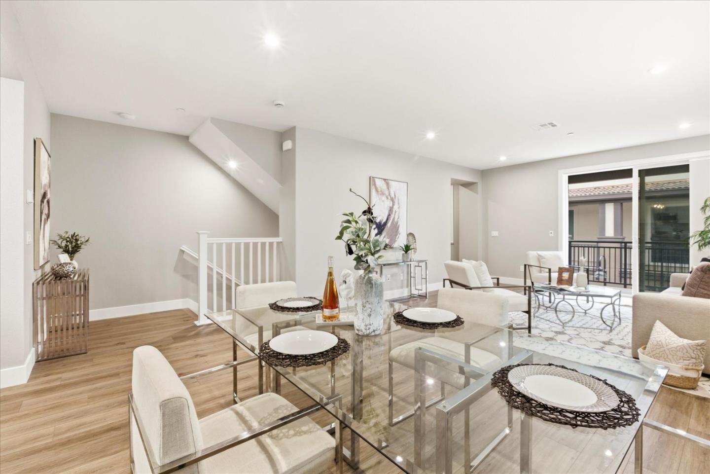 Detail Gallery Image 8 of 41 For 922 Loyola Ln, Morgan Hill,  CA 95037 - 4 Beds | 3/1 Baths