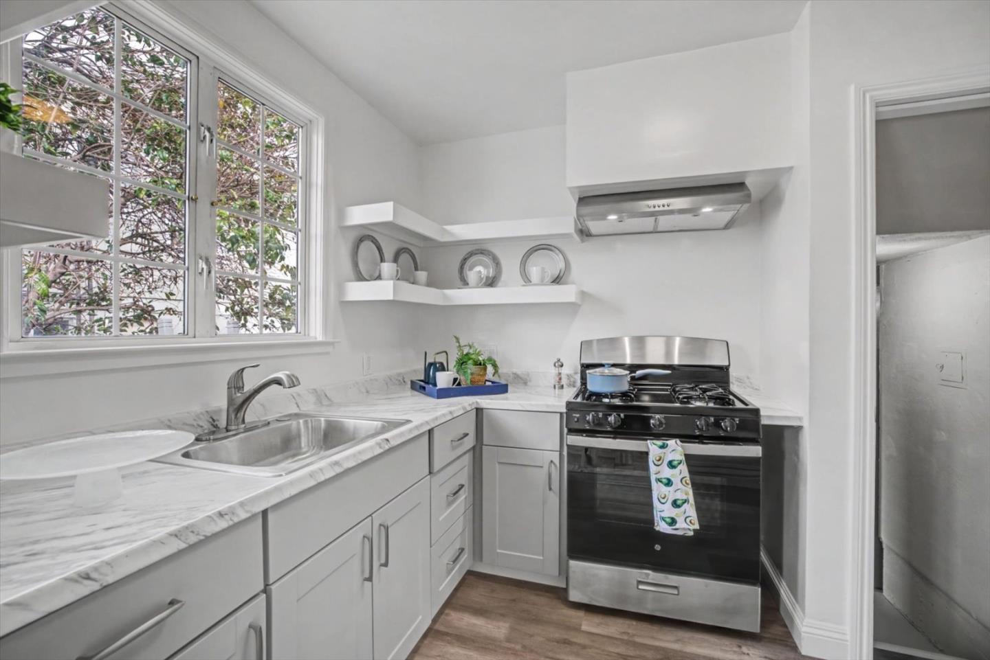 Detail Gallery Image 23 of 29 For 115 N Kingston St, San Mateo,  CA 94401 - – Beds | – Baths