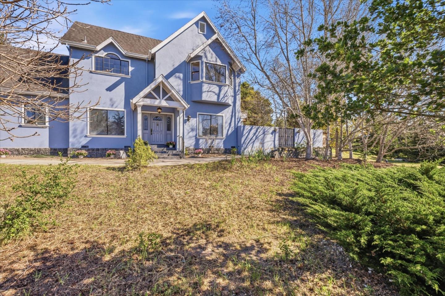 Detail Gallery Image 10 of 80 For 19350 El Cerro, Aromas,  CA 95004 - 4 Beds | 3 Baths