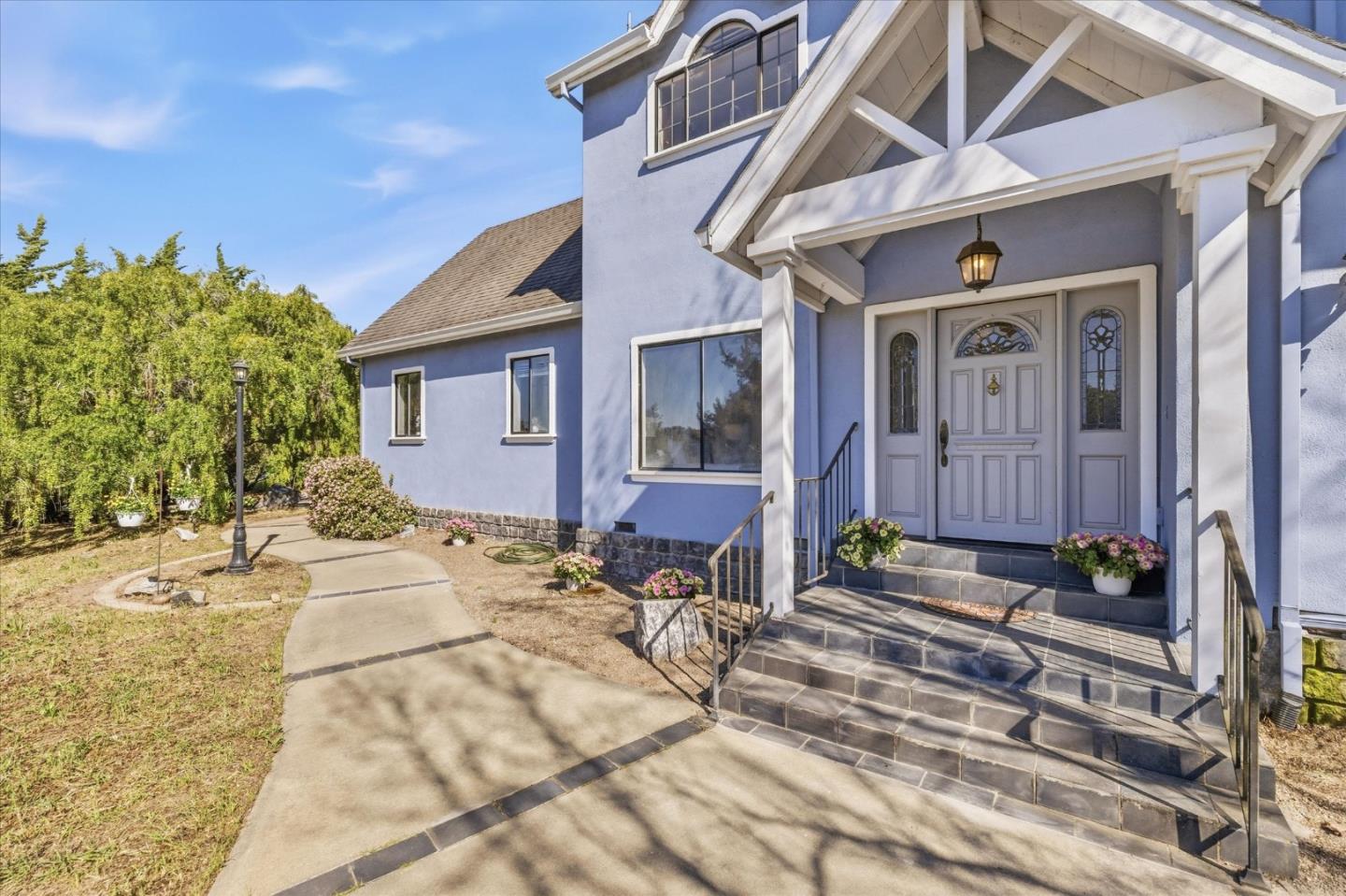 Detail Gallery Image 11 of 80 For 19350 El Cerro, Aromas,  CA 95004 - 4 Beds | 3 Baths