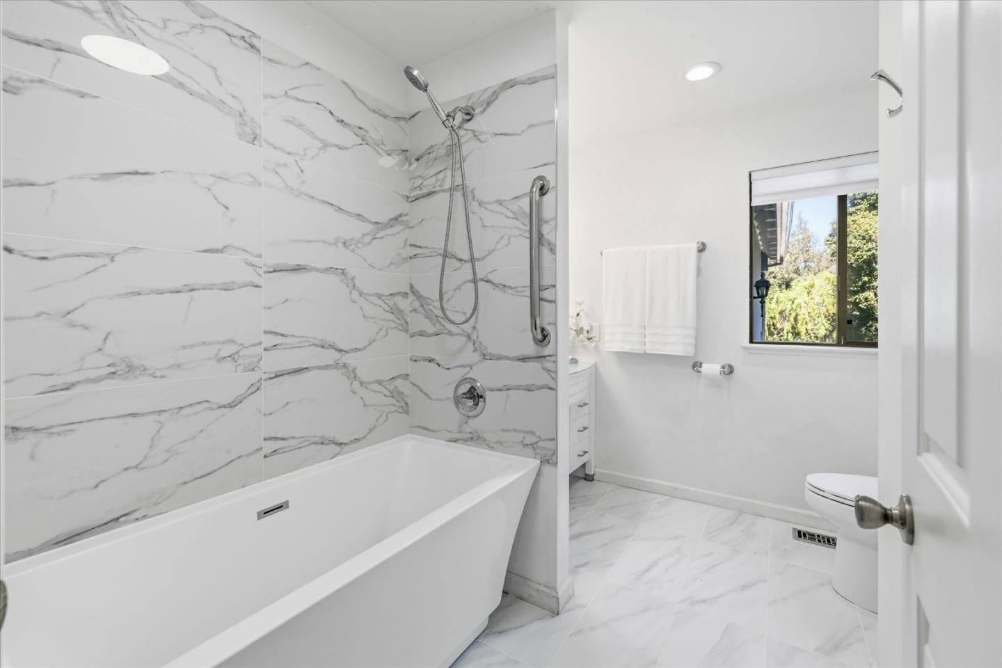 Detail Gallery Image 43 of 80 For 19350 El Cerro, Aromas,  CA 95004 - 4 Beds | 3 Baths