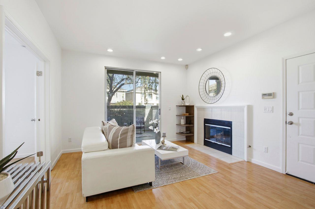 Detail Gallery Image 4 of 41 For 918 Owens Lake Dr, San Jose,  CA 95123 - 2 Beds | 1 Baths