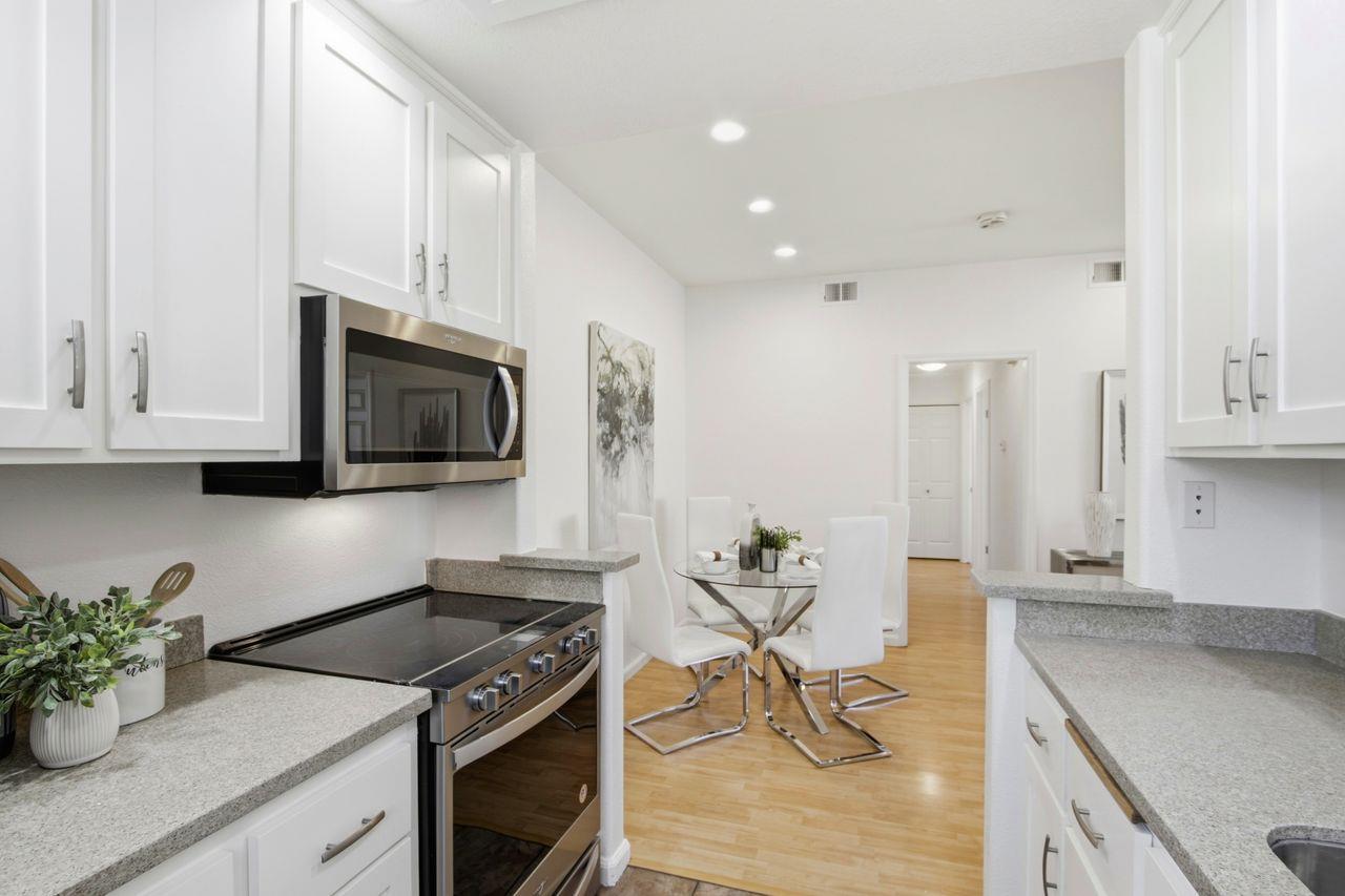 Detail Gallery Image 8 of 41 For 918 Owens Lake Dr, San Jose,  CA 95123 - 2 Beds | 1 Baths