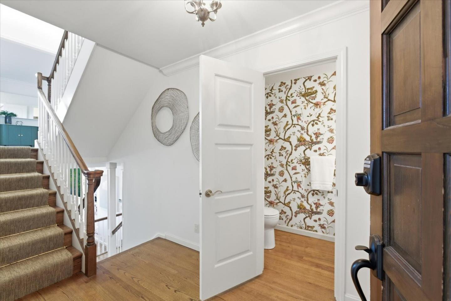 Detail Gallery Image 13 of 30 For 206 Sand Hill Cir, Menlo Park,  CA 94025 - 3 Beds | 2/1 Baths