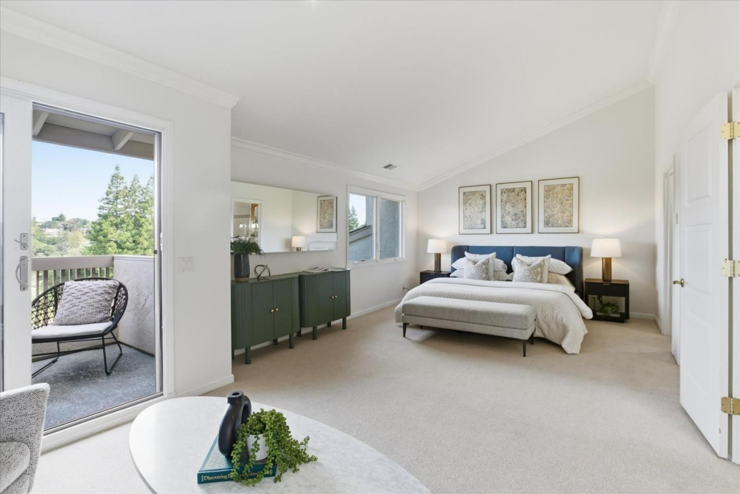 Detail Gallery Image 18 of 30 For 206 Sand Hill Cir, Menlo Park,  CA 94025 - 3 Beds | 2/1 Baths