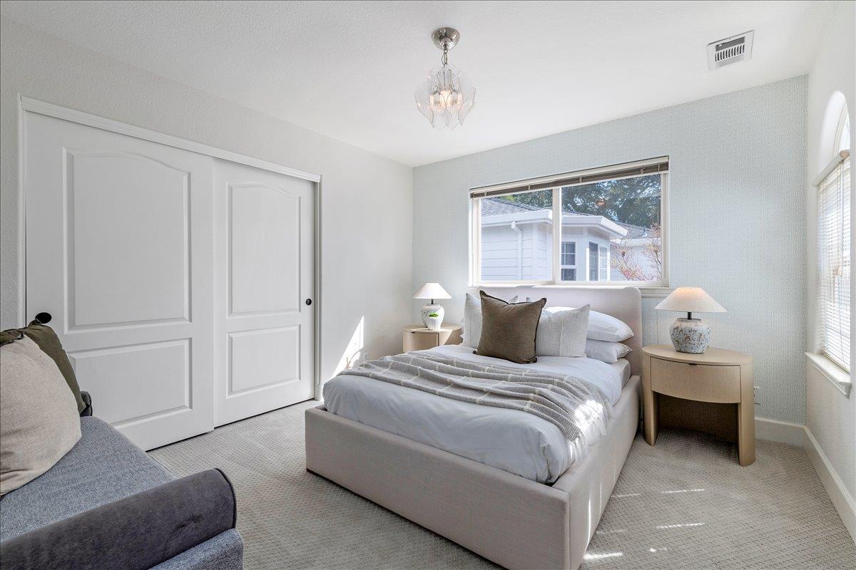 Detail Gallery Image 16 of 31 For 1354 Sherman Ave, Menlo Park,  CA 94025 - 5 Beds | 4 Baths