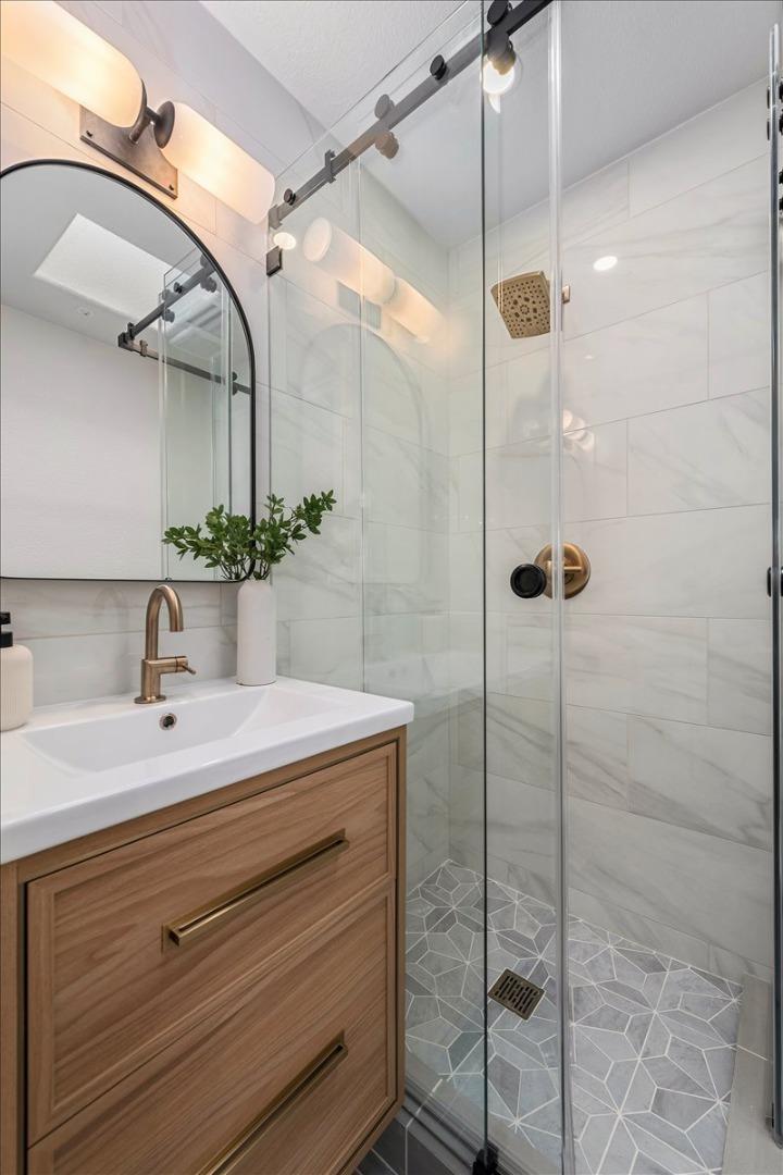 Detail Gallery Image 26 of 31 For 1354 Sherman Ave, Menlo Park,  CA 94025 - 5 Beds | 4 Baths