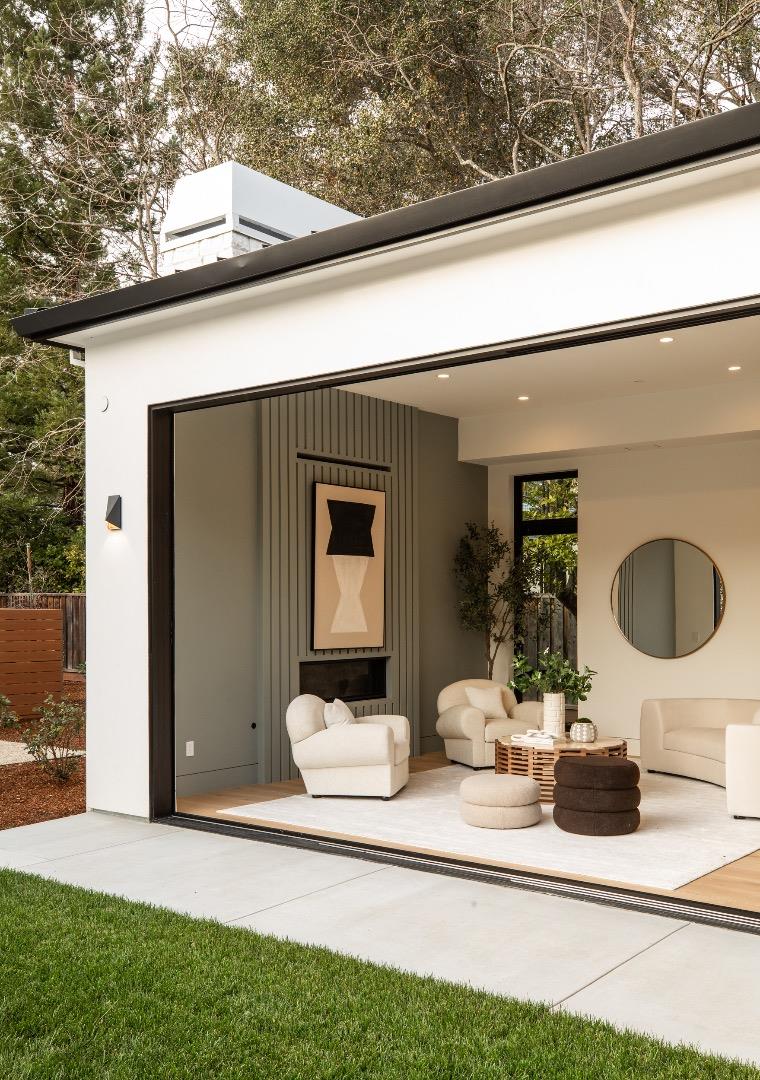 Detail Gallery Image 25 of 39 For 167 Almendral Ave, Atherton,  CA 94027 - 8 Beds | 7/1 Baths