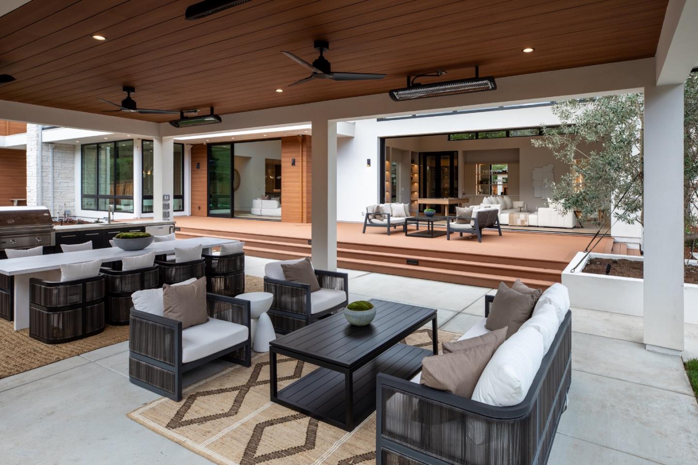 Detail Gallery Image 31 of 39 For 167 Almendral Ave, Atherton,  CA 94027 - 8 Beds | 7/1 Baths