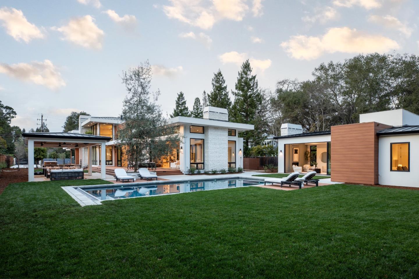 Detail Gallery Image 35 of 39 For 167 Almendral Ave, Atherton,  CA 94027 - 8 Beds | 7/1 Baths