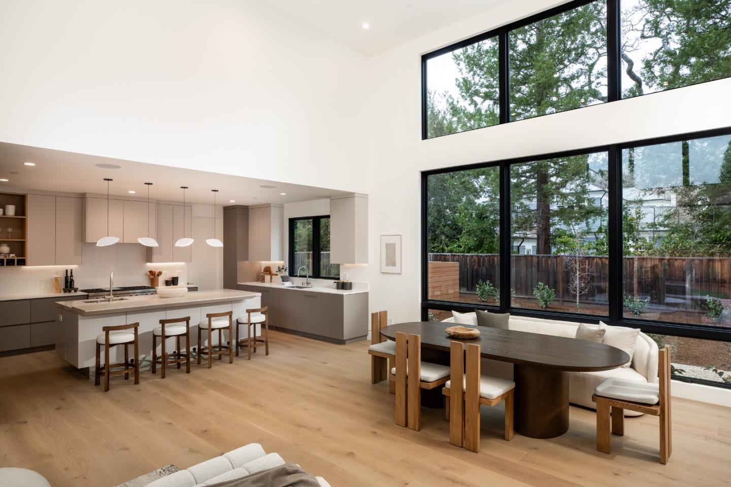 Detail Gallery Image 6 of 39 For 167 Almendral Ave, Atherton,  CA 94027 - 8 Beds | 7/1 Baths