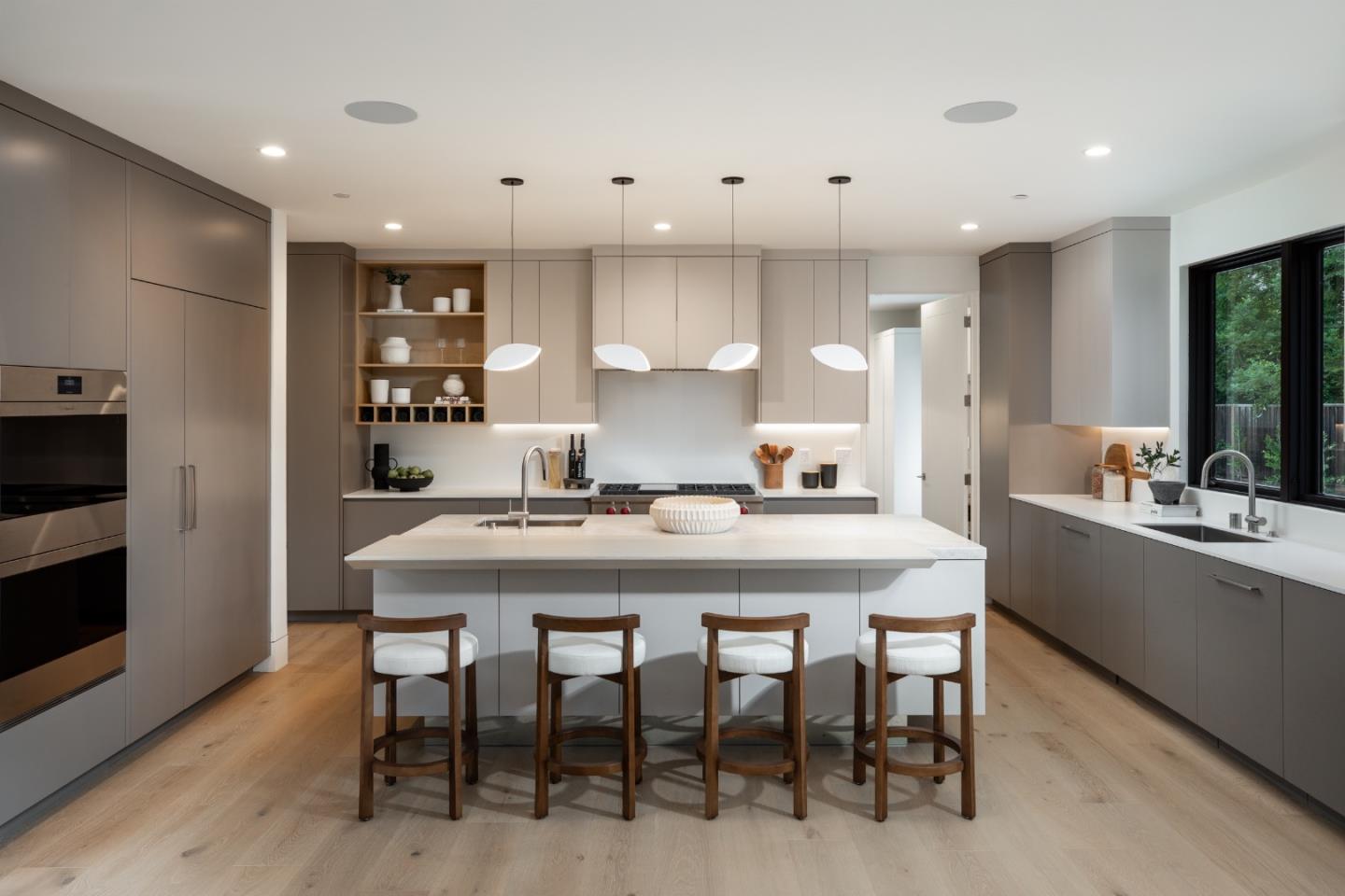 Detail Gallery Image 7 of 39 For 167 Almendral Ave, Atherton,  CA 94027 - 8 Beds | 7/1 Baths