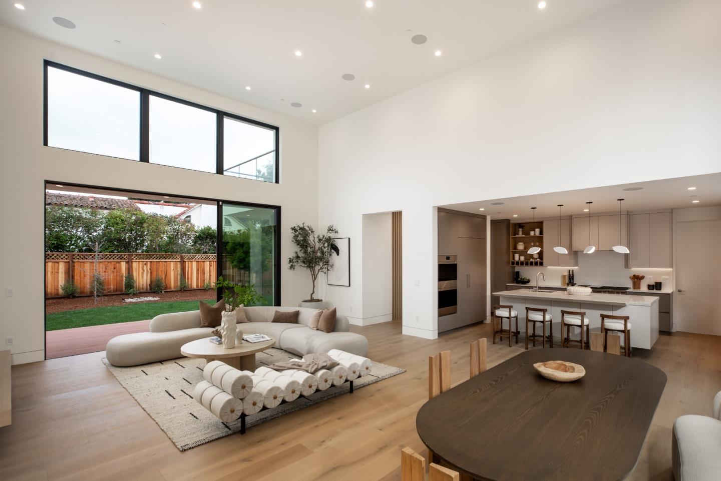 Detail Gallery Image 8 of 39 For 167 Almendral Ave, Atherton,  CA 94027 - 8 Beds | 7/1 Baths