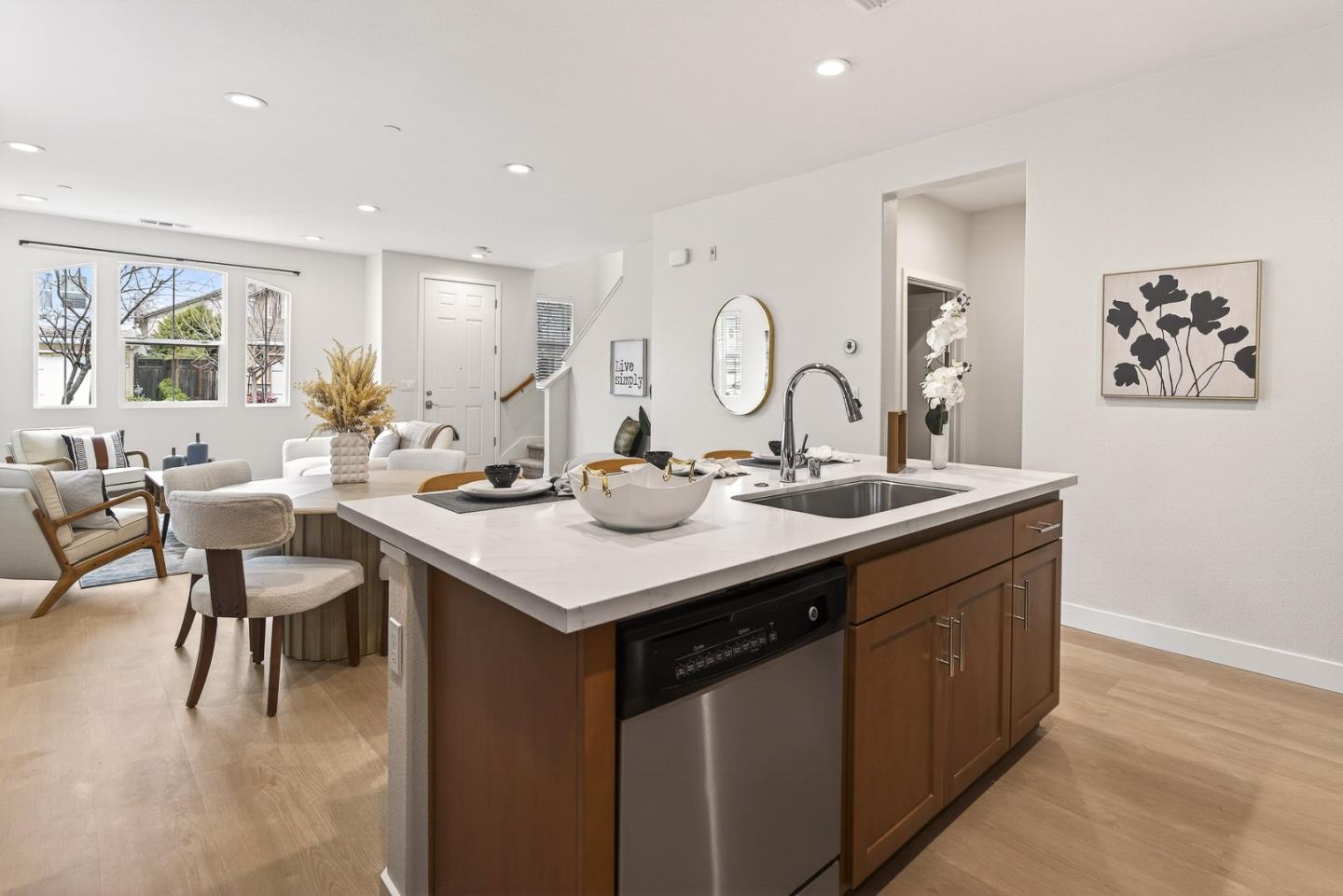 Detail Gallery Image 13 of 65 For 17106 Saint Brendan Loop, Morgan Hill,  CA 95037 - 3 Beds | 2/1 Baths