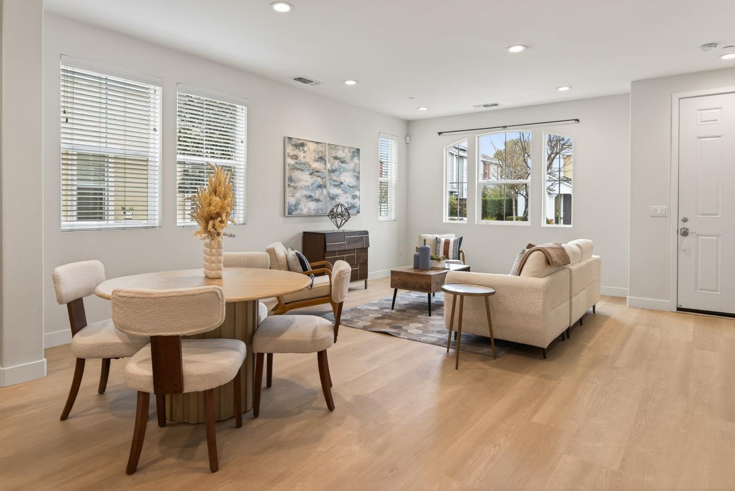 Detail Gallery Image 7 of 65 For 17106 Saint Brendan Loop, Morgan Hill,  CA 95037 - 3 Beds | 2/1 Baths