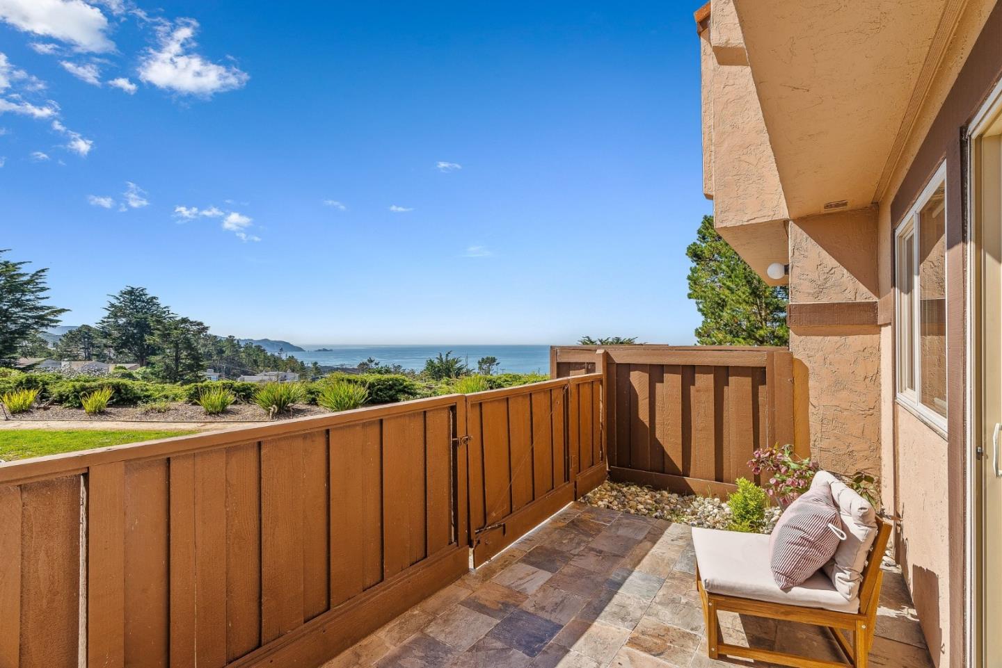 627 Hickey Boulevard UNIT D, Pacifica, CA, 94044