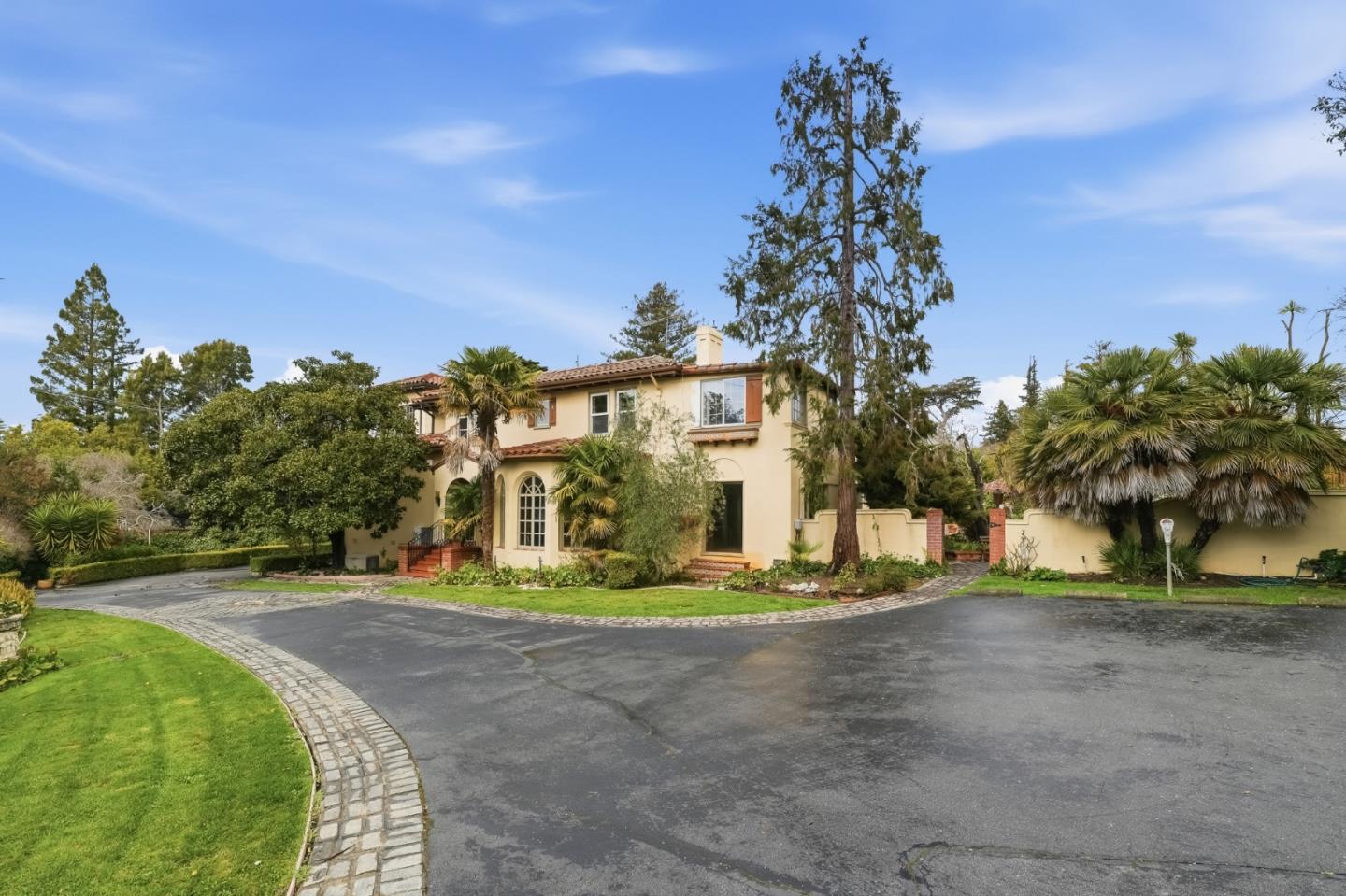 Detail Gallery Image 2 of 62 For 730 Hillsborough Blvd, Hillsborough,  CA 94010 - 5 Beds | 5 Baths