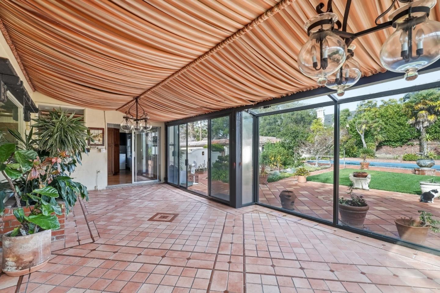 Detail Gallery Image 27 of 62 For 730 Hillsborough Blvd, Hillsborough,  CA 94010 - 5 Beds | 5 Baths