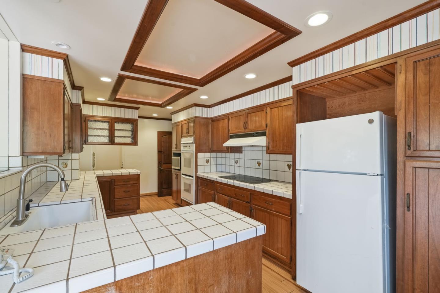 Detail Gallery Image 29 of 62 For 730 Hillsborough Blvd, Hillsborough,  CA 94010 - 5 Beds | 5 Baths