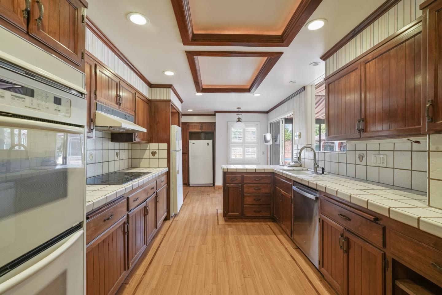 Detail Gallery Image 31 of 62 For 730 Hillsborough Blvd, Hillsborough,  CA 94010 - 5 Beds | 5 Baths