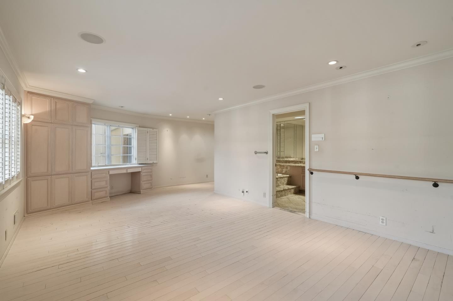 Detail Gallery Image 33 of 62 For 730 Hillsborough Blvd, Hillsborough,  CA 94010 - 5 Beds | 5 Baths