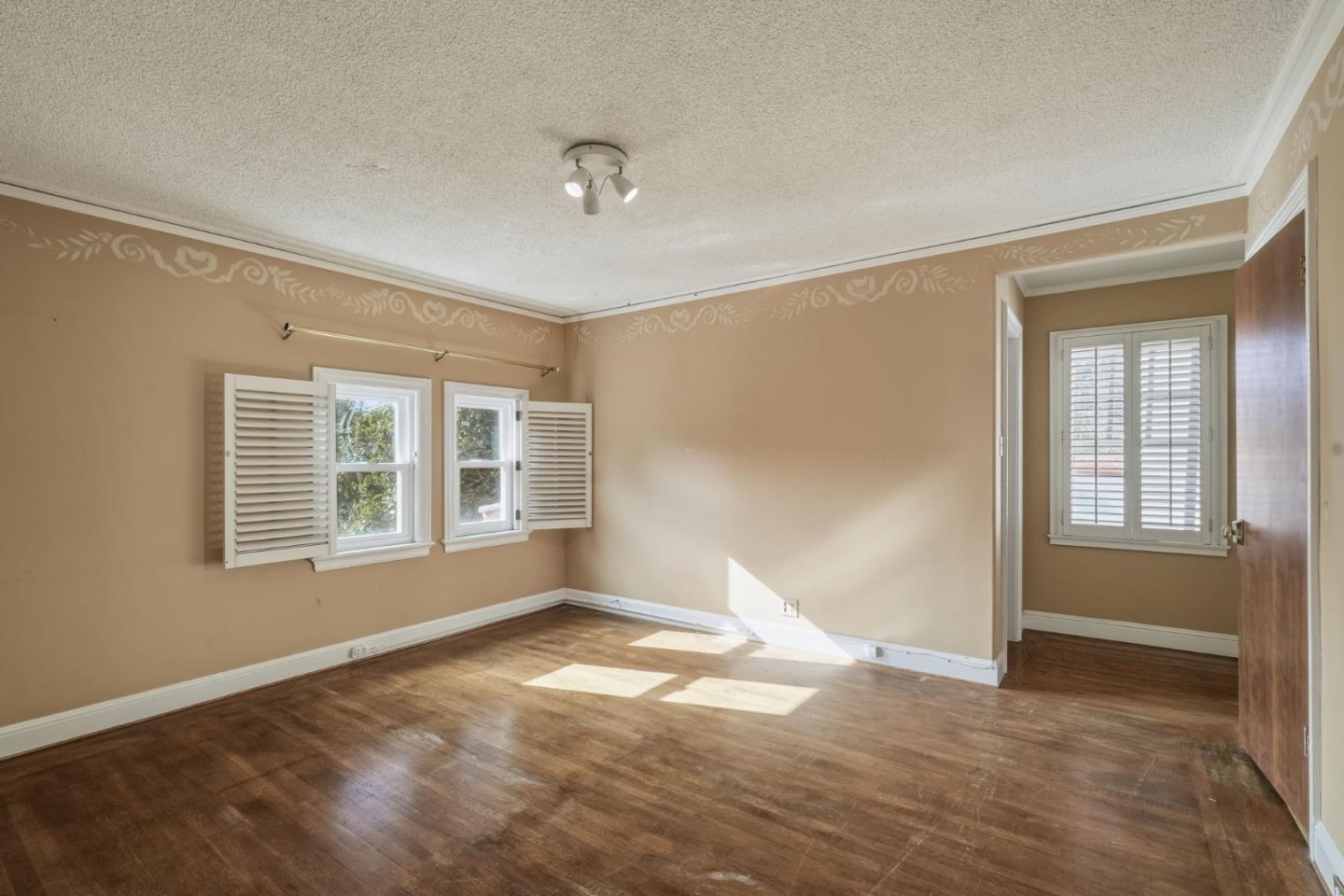 Detail Gallery Image 47 of 62 For 730 Hillsborough Blvd, Hillsborough,  CA 94010 - 5 Beds | 5 Baths