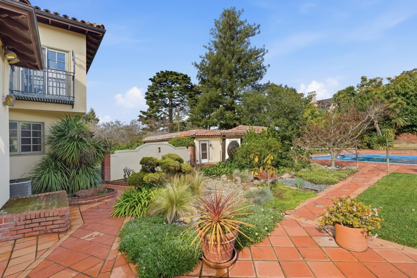 Detail Gallery Image 52 of 62 For 730 Hillsborough Blvd, Hillsborough,  CA 94010 - 5 Beds | 5 Baths