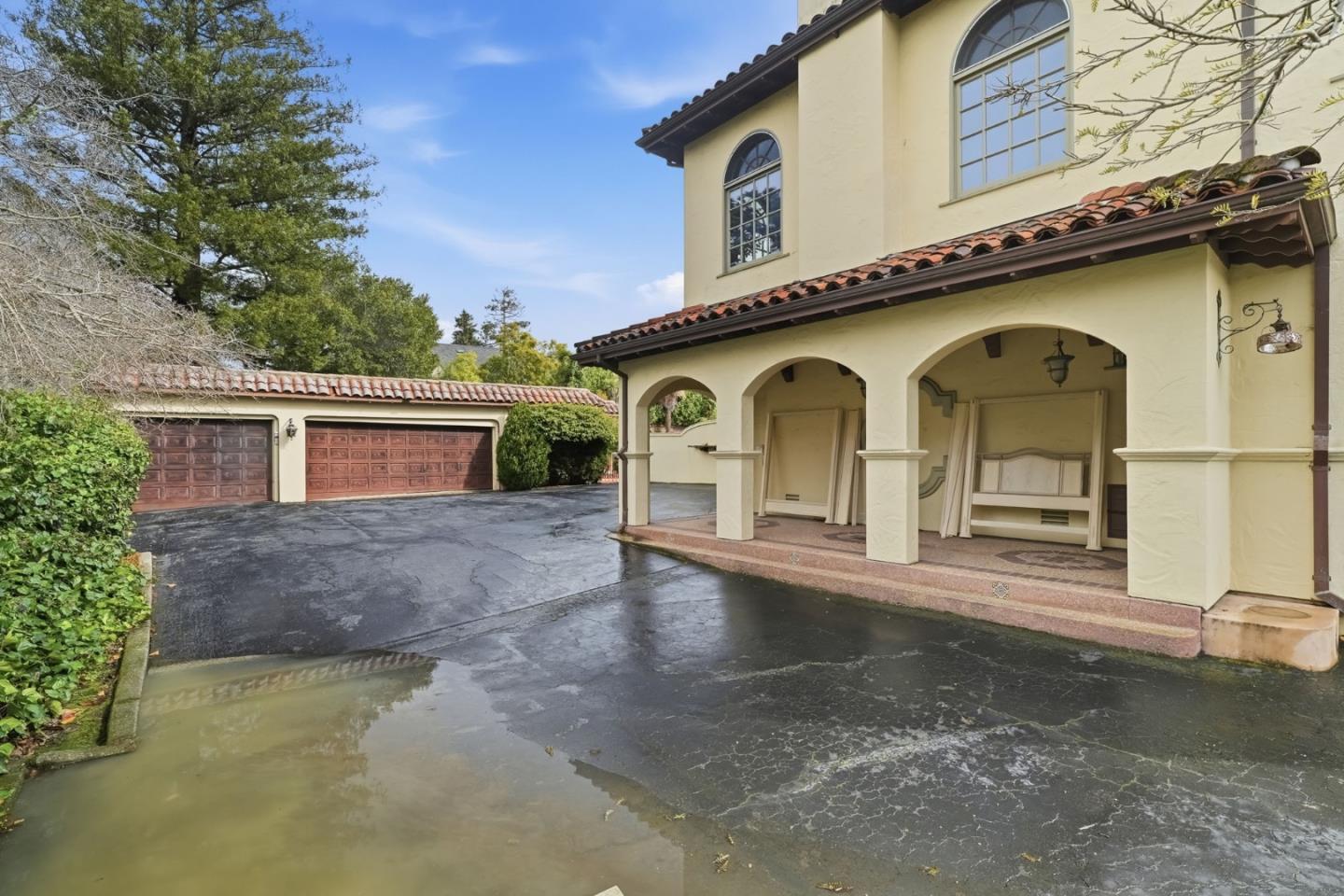 Detail Gallery Image 56 of 62 For 730 Hillsborough Blvd, Hillsborough,  CA 94010 - 5 Beds | 5 Baths