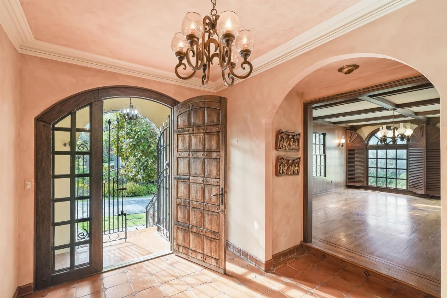 Detail Gallery Image 9 of 62 For 730 Hillsborough Blvd, Hillsborough,  CA 94010 - 5 Beds | 5 Baths