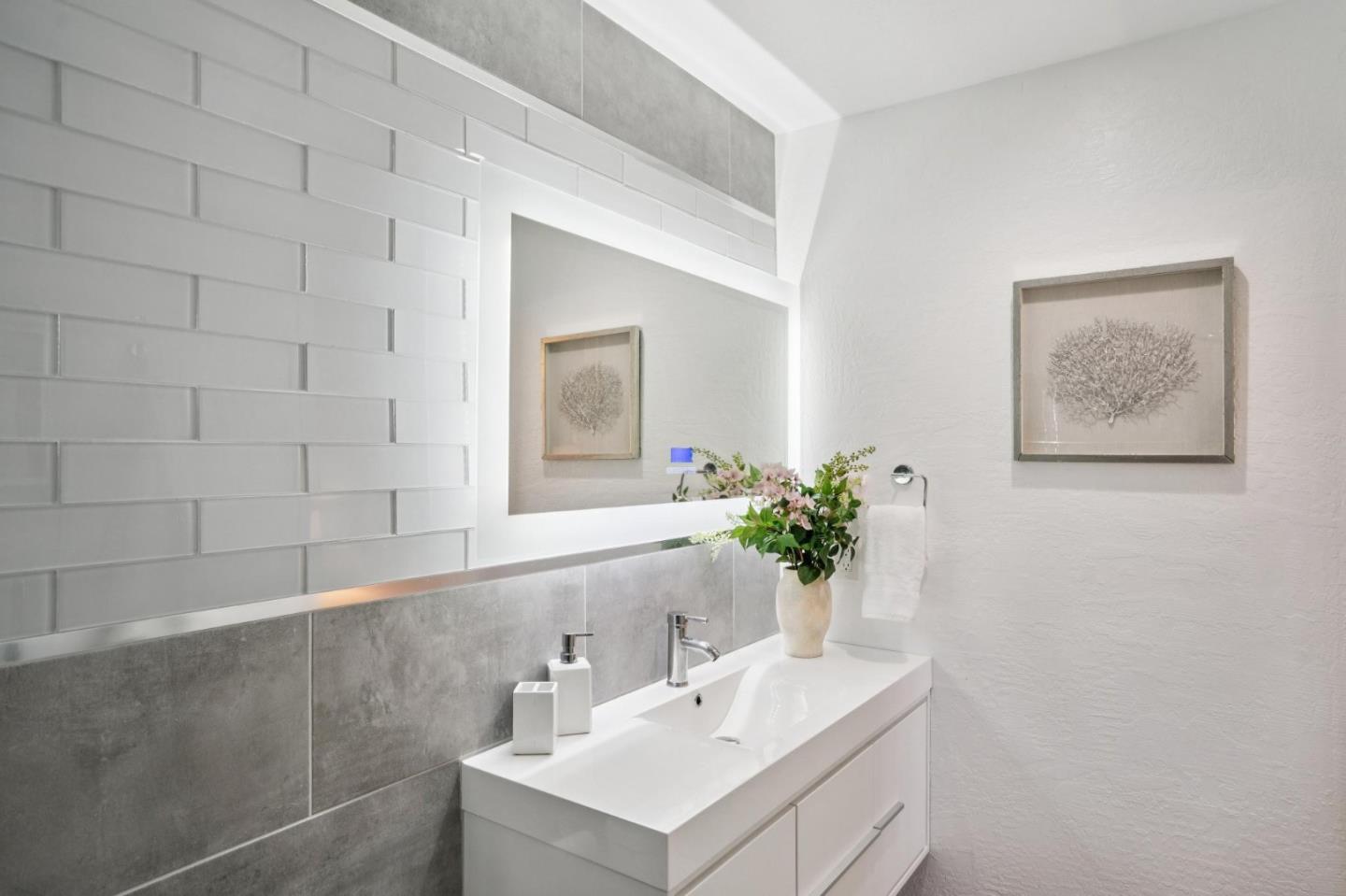 Detail Gallery Image 19 of 35 For 3033 Los Prados St #229,  San Mateo,  CA 94403 - 2 Beds | 2 Baths