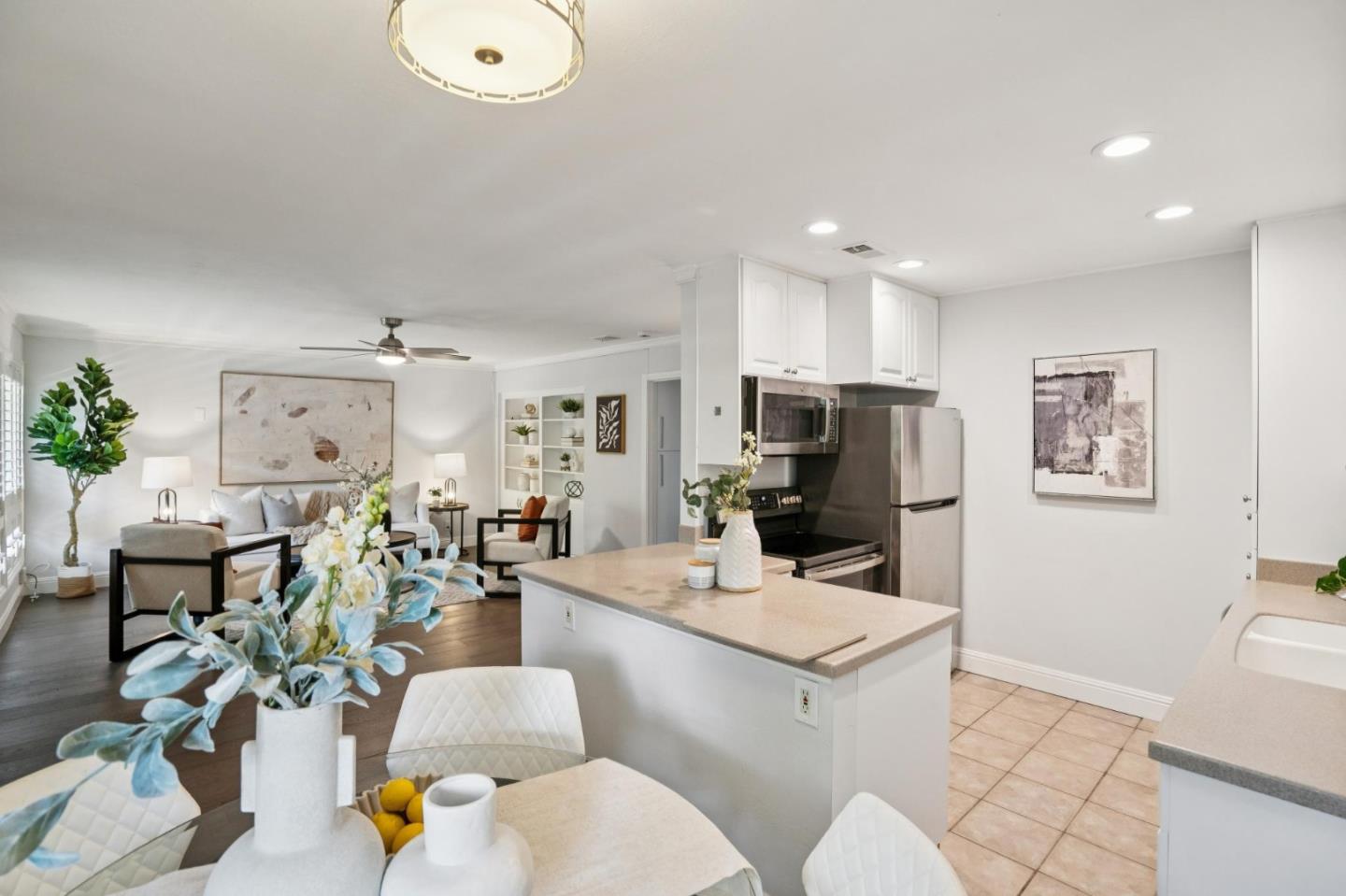 Detail Gallery Image 5 of 35 For 3033 Los Prados St #229,  San Mateo,  CA 94403 - 2 Beds | 2 Baths