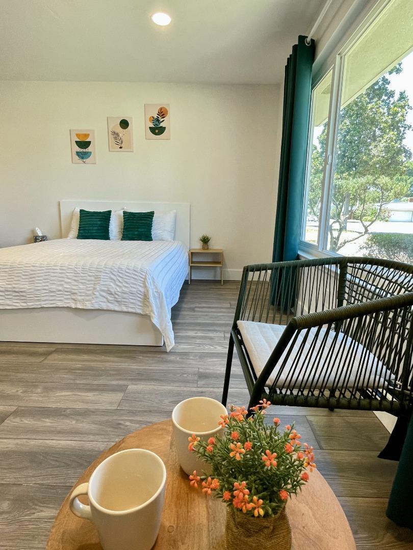 Detail Gallery Image 10 of 25 For 725 W Rialto Ave, Fresno,  CA 93705 - 3 Beds | 2 Baths