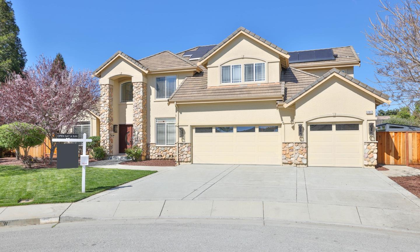 Detail Gallery Image 2 of 57 For 17017 Heatherwood Way, Morgan Hill,  CA 95037 - 4 Beds | 4 Baths