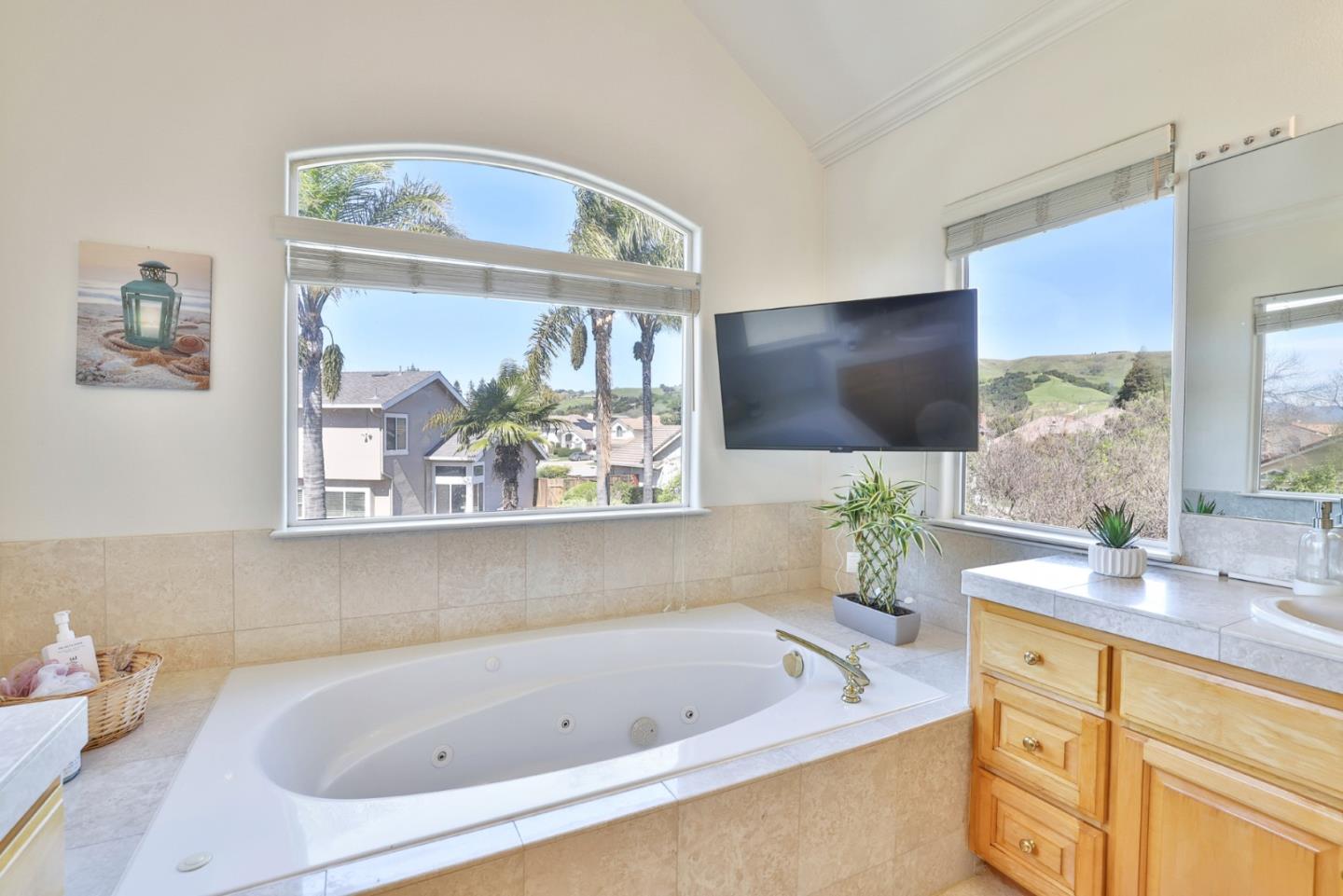 Detail Gallery Image 21 of 57 For 17017 Heatherwood Way, Morgan Hill,  CA 95037 - 4 Beds | 4 Baths