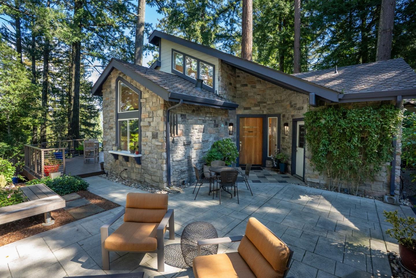 Detail Gallery Image 5 of 37 For 22575 Summit Rd, Los Gatos,  CA 95033 - 3 Beds | 2 Baths