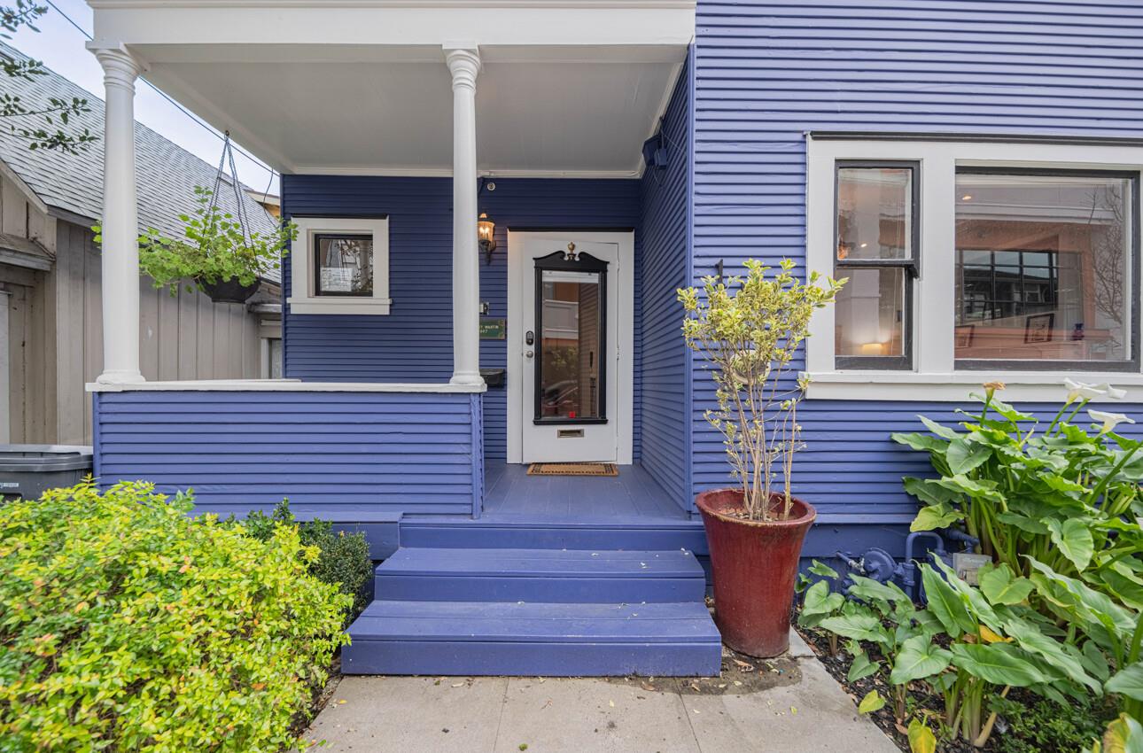 Detail Gallery Image 4 of 41 For 157 15th St, Pacific Grove,  CA 93950 - 3 Beds | 1/2 Baths