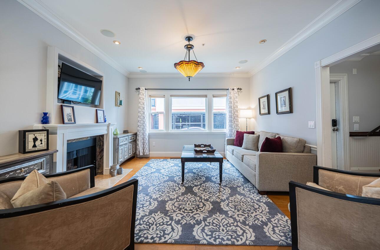 Detail Gallery Image 8 of 41 For 157 15th St, Pacific Grove,  CA 93950 - 3 Beds | 1/2 Baths