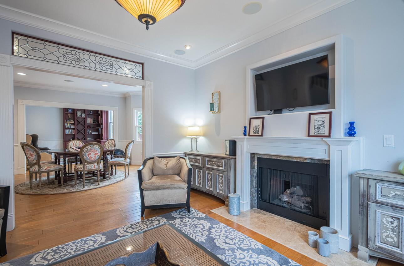 Detail Gallery Image 9 of 41 For 157 15th St, Pacific Grove,  CA 93950 - 3 Beds | 1/2 Baths